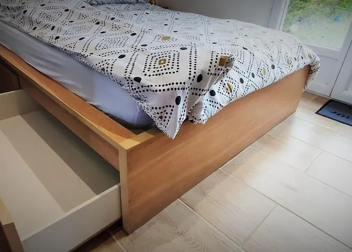 Apartment Dependance De 30 Metres Carres Plafond Cathedrale Labastide-Saint-Sernin