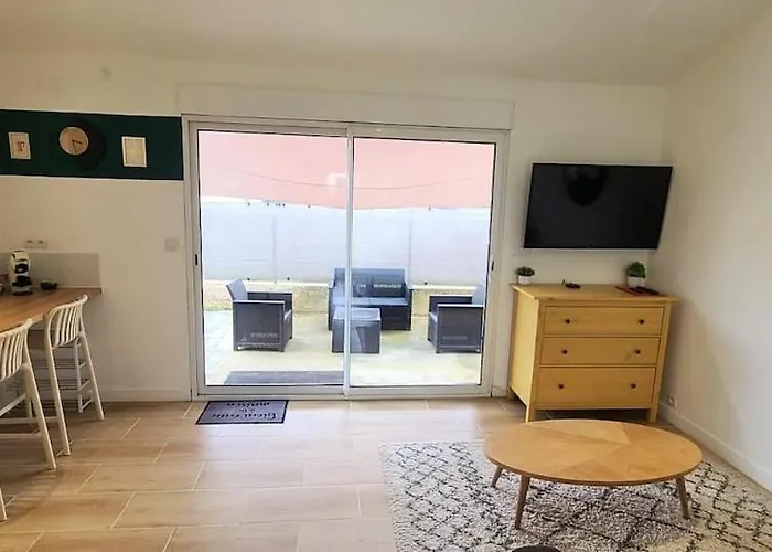 Apartment Dependance De 30 Metres Carres Plafond Cathedrale Labastide-Saint-Sernin